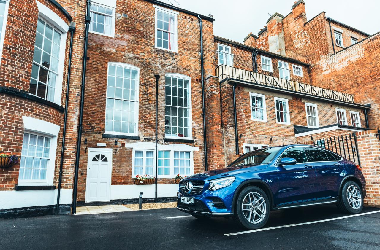 The Stay Company, Friar Gate Derby Luaran gambar
